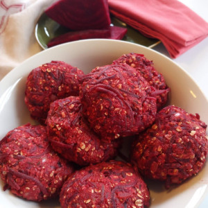 VEGETARISCHE (*vegan) RODE BIETEN BURGERS (recept voor 7 stevige burgers)